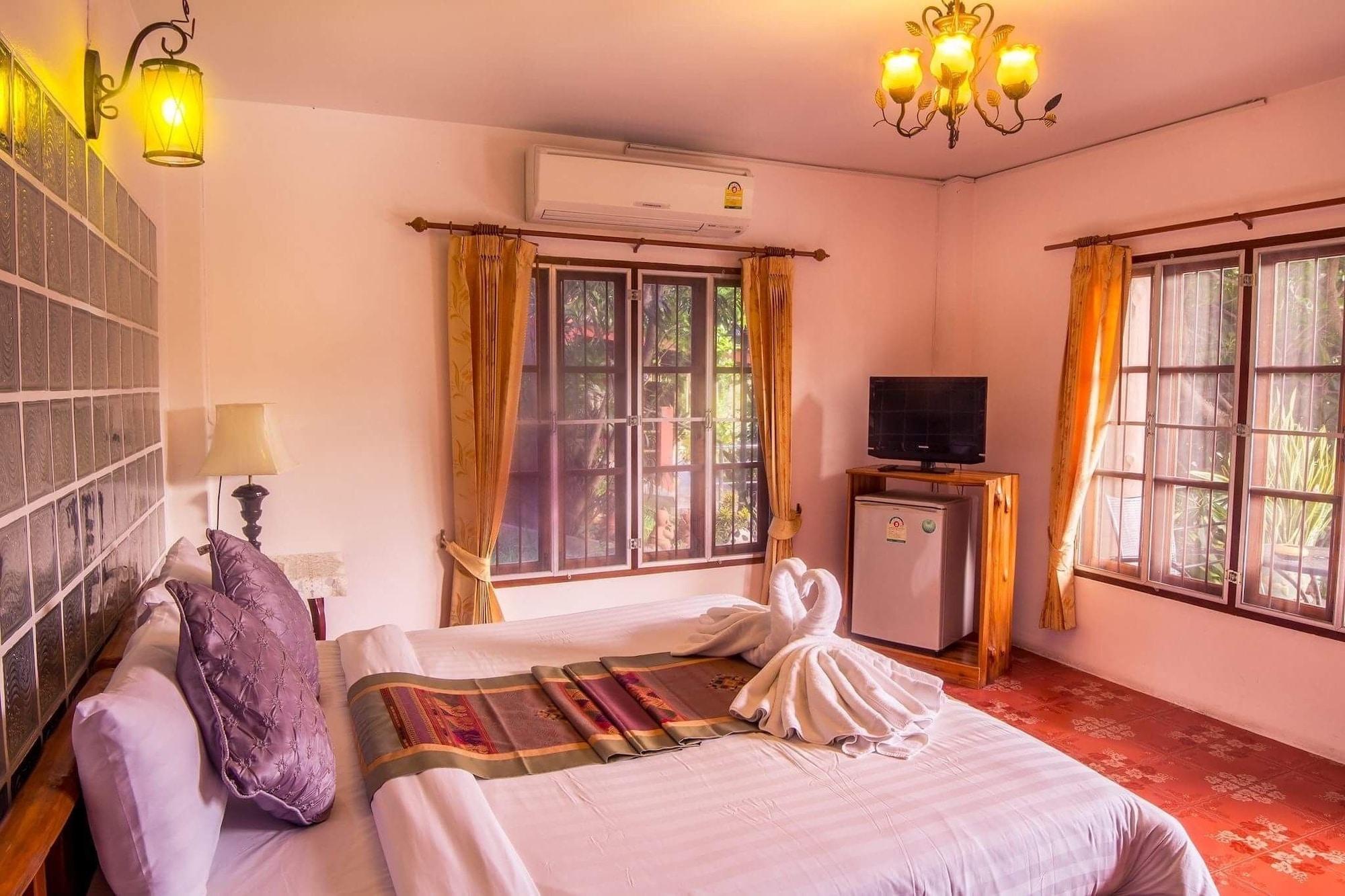 Pongphen Guesthouse - Sha Plus Certified Канчанабури Екстериор снимка