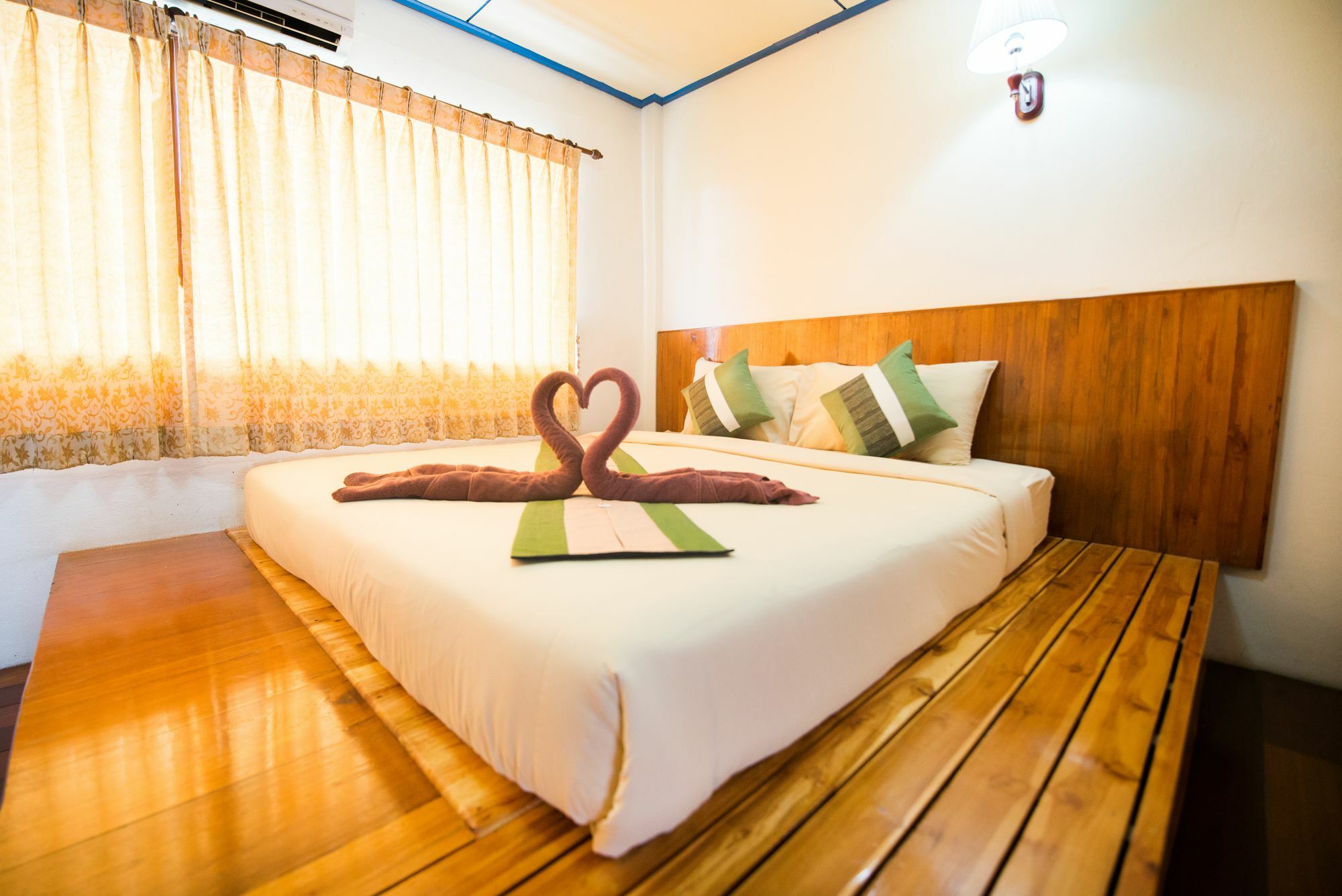 Pongphen Guesthouse - Sha Plus Certified Канчанабури Екстериор снимка
